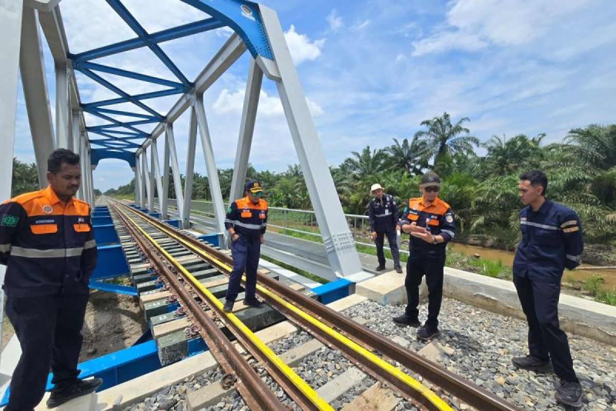 KAI Sumut ganti ribuan bantalan rel di jembatan kereta api