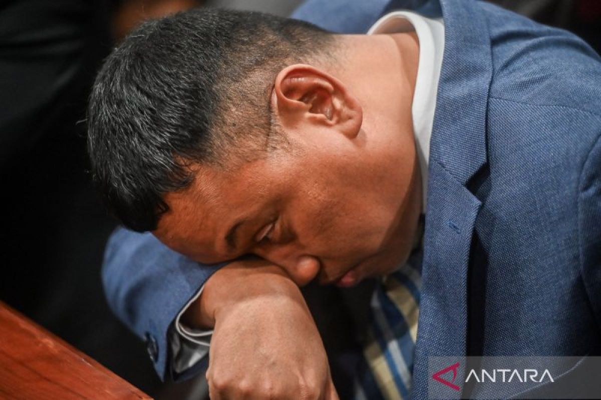 Adies Kadir dan Uya Kuya diaktifkan lagi sebagai anggota DPR