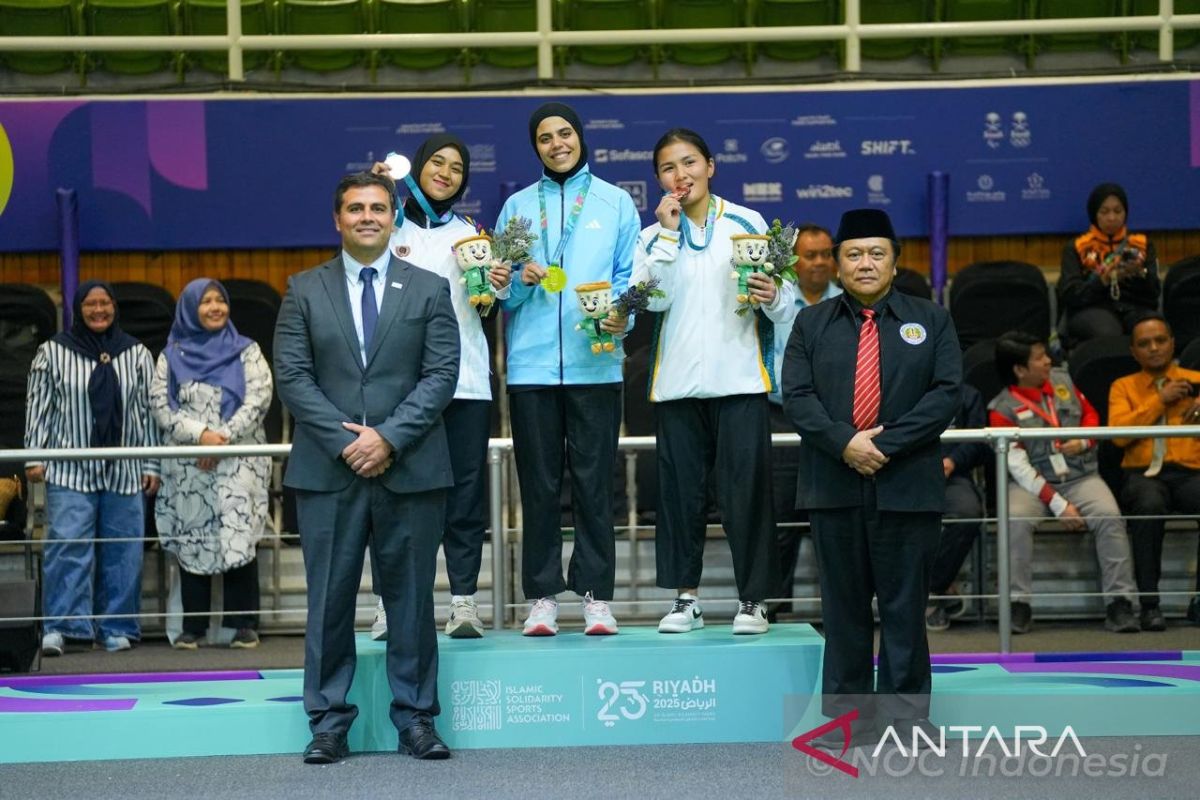 Pencak silat unjuk diri di Islamic Solidarity Games 2025 di Riyadh