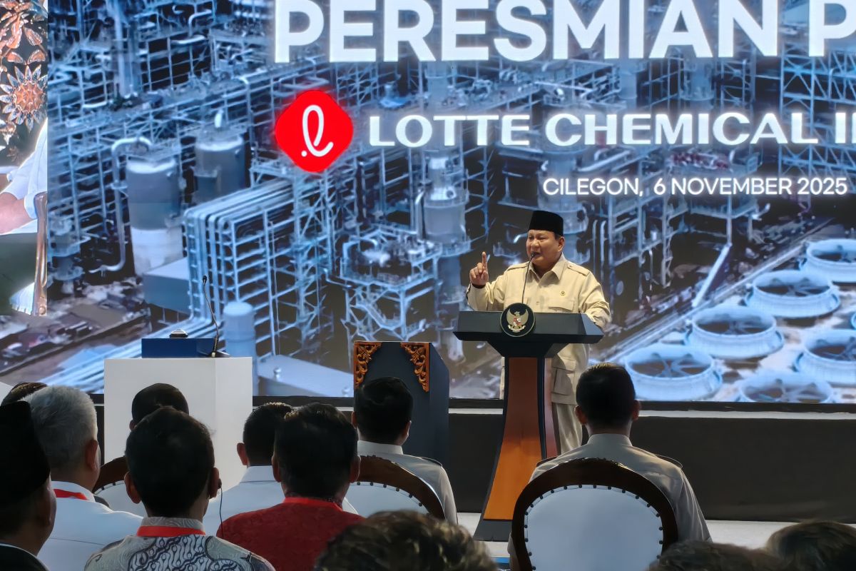 Presiden Prabowo tegaskan tidak dikendalikan Jokowi terkait kebijakan pemerintah