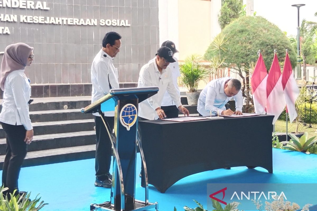 Mensos dan Menhub teken MoU sinergi di bidang sosial-transportasi
