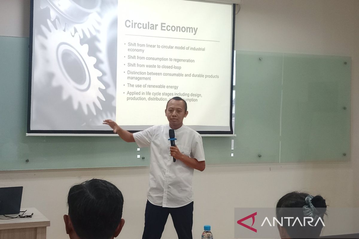 Pakar UGM sebut PSEL harus diiringi transisi menuju ekonomi sirkular