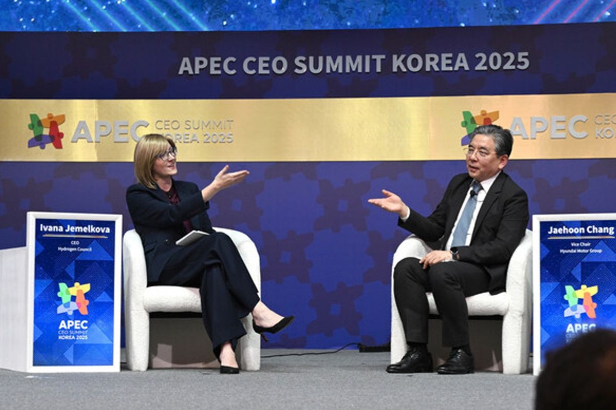 Hyundai Motor Group Advances Hydrogen Vision in Dialogue at APEC CEO Summit Korea 2025