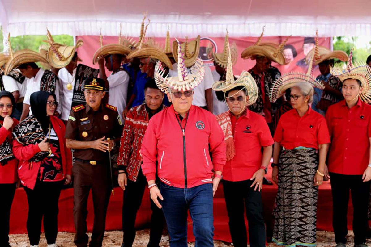 Sekjen PDIP dorong sekolah pelayaran dan riset lokal di NTT