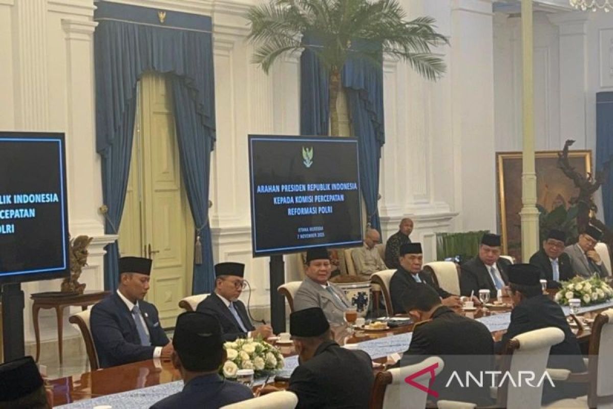 Usai dilantik, Prabowo langsung beri arahan ke Komisi Reformasi Polri