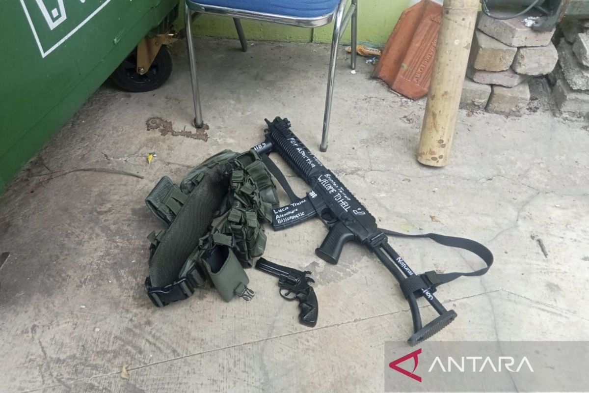 Polisi masih selidiki penemuan senjata di TKP ledakan SMAN 72 Jakarta