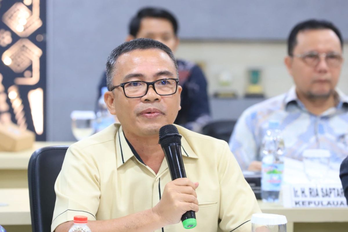 Anggota DPD Stefa Liow harap Bulog jaga stok bahan pokok jelang natal-tahun baru