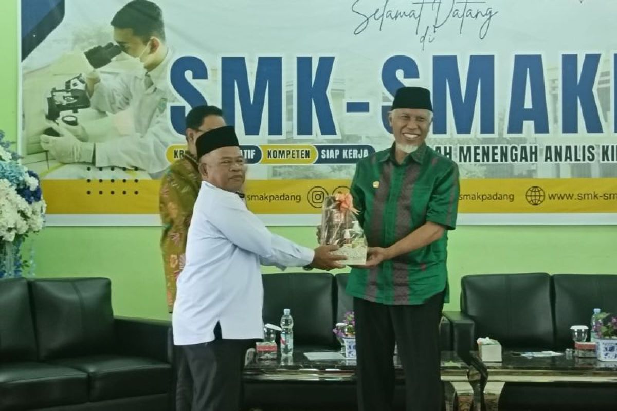 Bukti peduli pendidikan, Gubernur Mahyeldi tambahkan ruang kelas baru untuk SMAKPA Padang