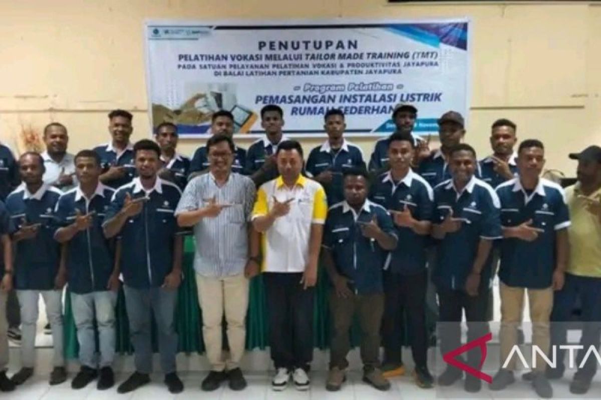 Pemkab Jayapura meningkatkan ketrampilan SDM lewat pelatihan instalasi kelistrikan