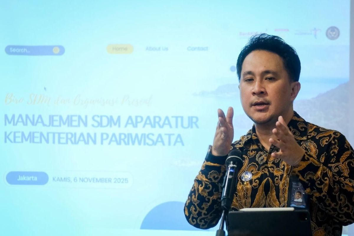 Kemenpar tekankan penguatan tata kelola SDM yang efektif dan adaptif