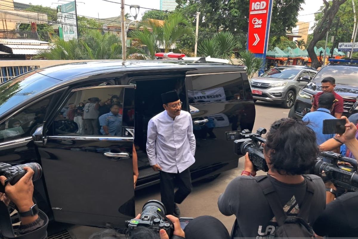 Mensos kunjungi korban ledakan SMAN 72 Jakarta di RSIJ Cempaka Putih