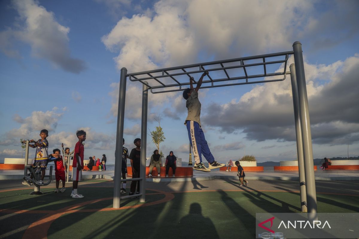 Parents' digital literacy key to preventing children's AI dependence