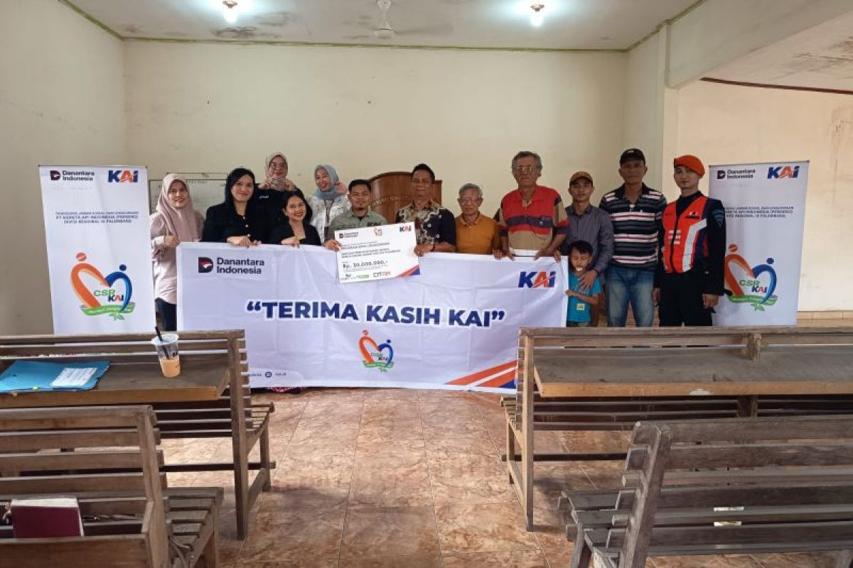 KAI Palembang salurkan bantuan CSR Rp152 juta pada triwulan III 2025