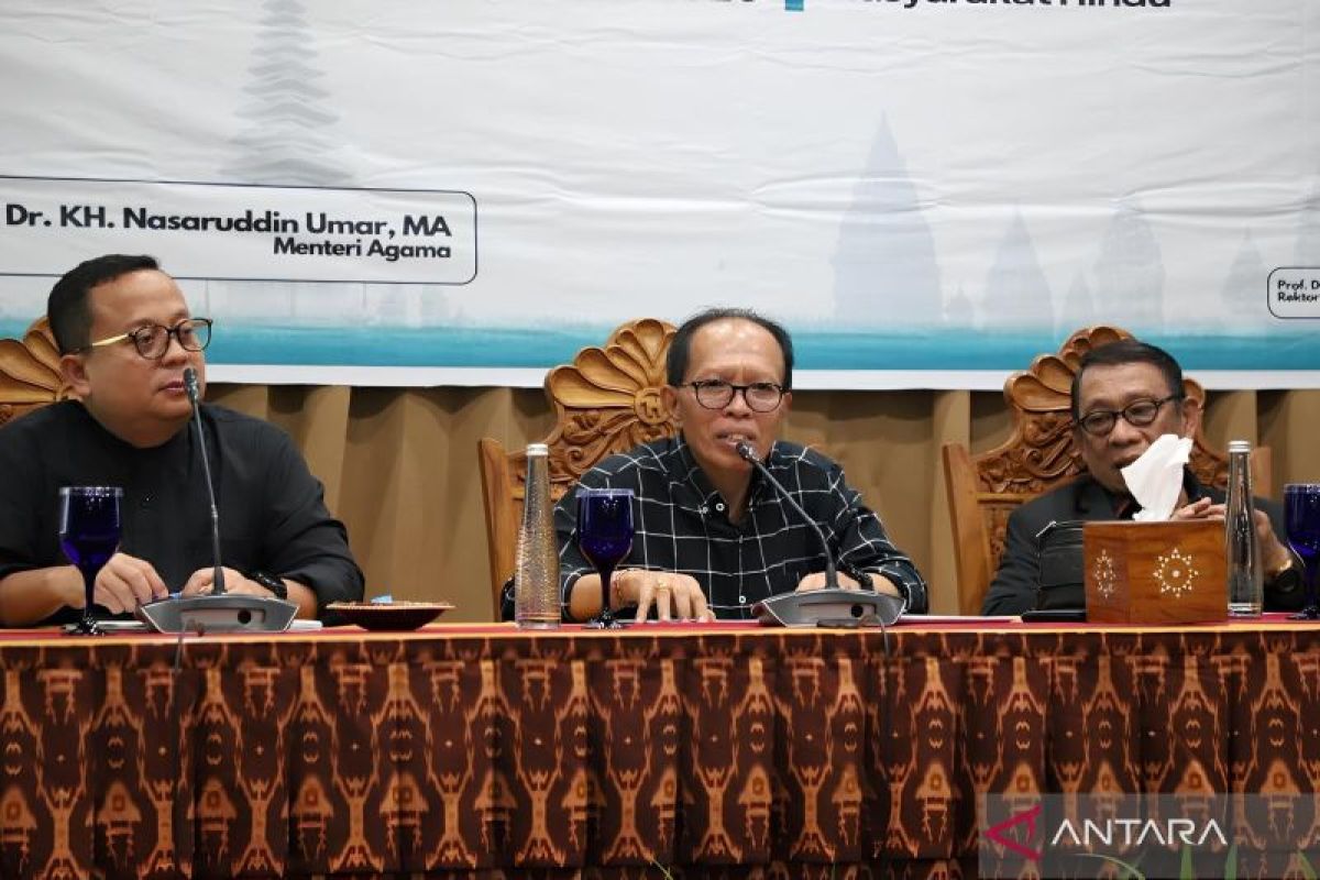 Hari Pahlawan, Kemenag paparkan pentingnya arti empat guru dalam Hindu