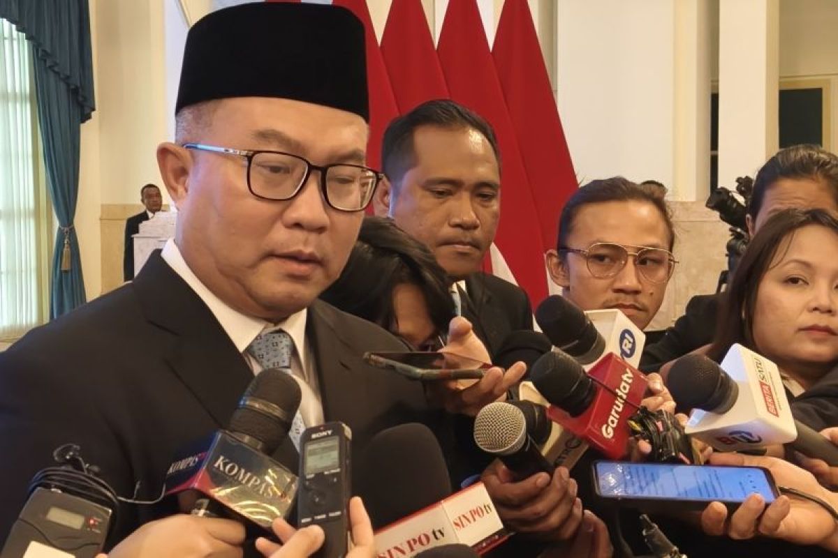 Presiden Prabowo lantik Prof. Arif Satria sebagai Kepala BRIN
