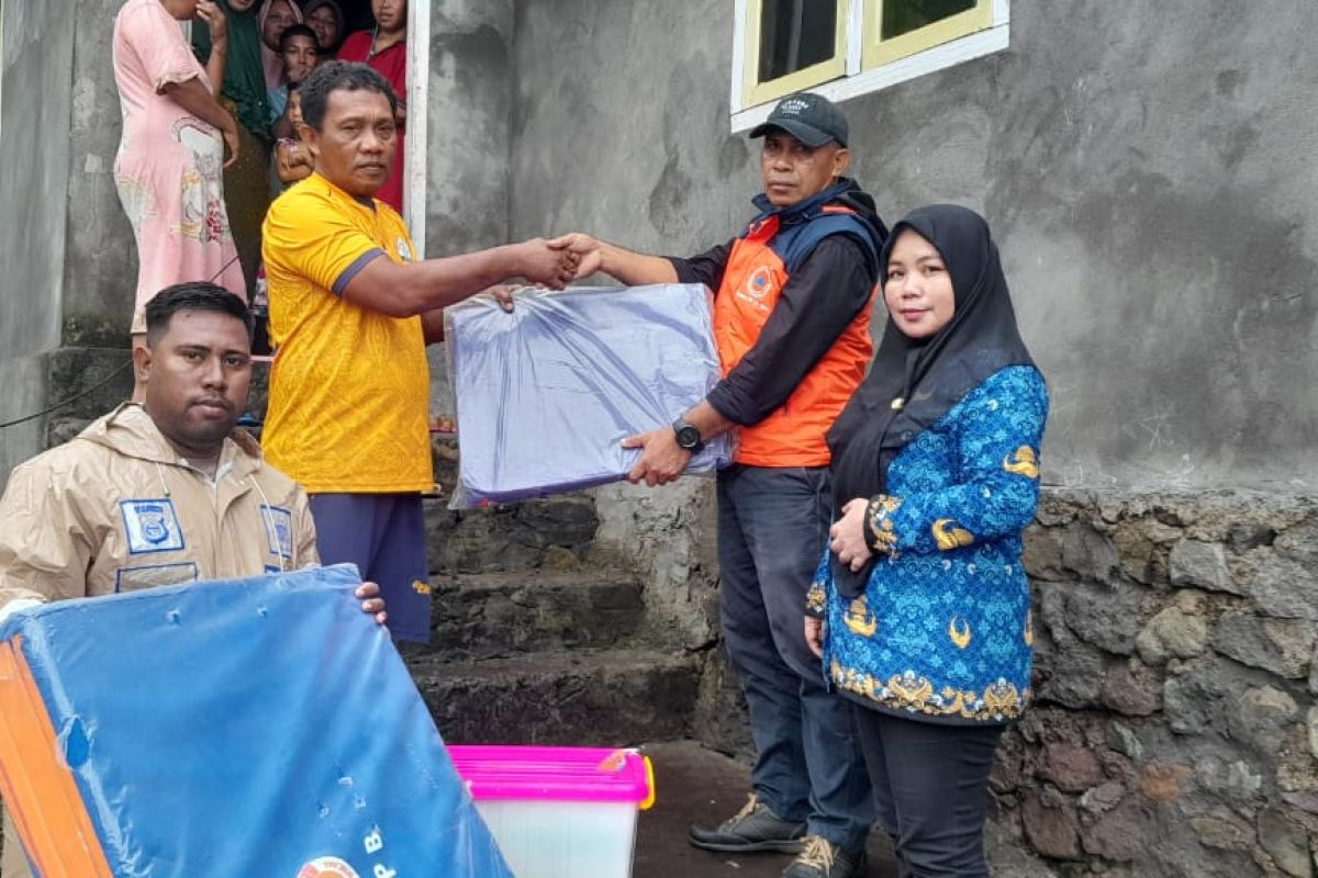 BPBD Ternate salurkan bantuan untuk korban angin puting beliung