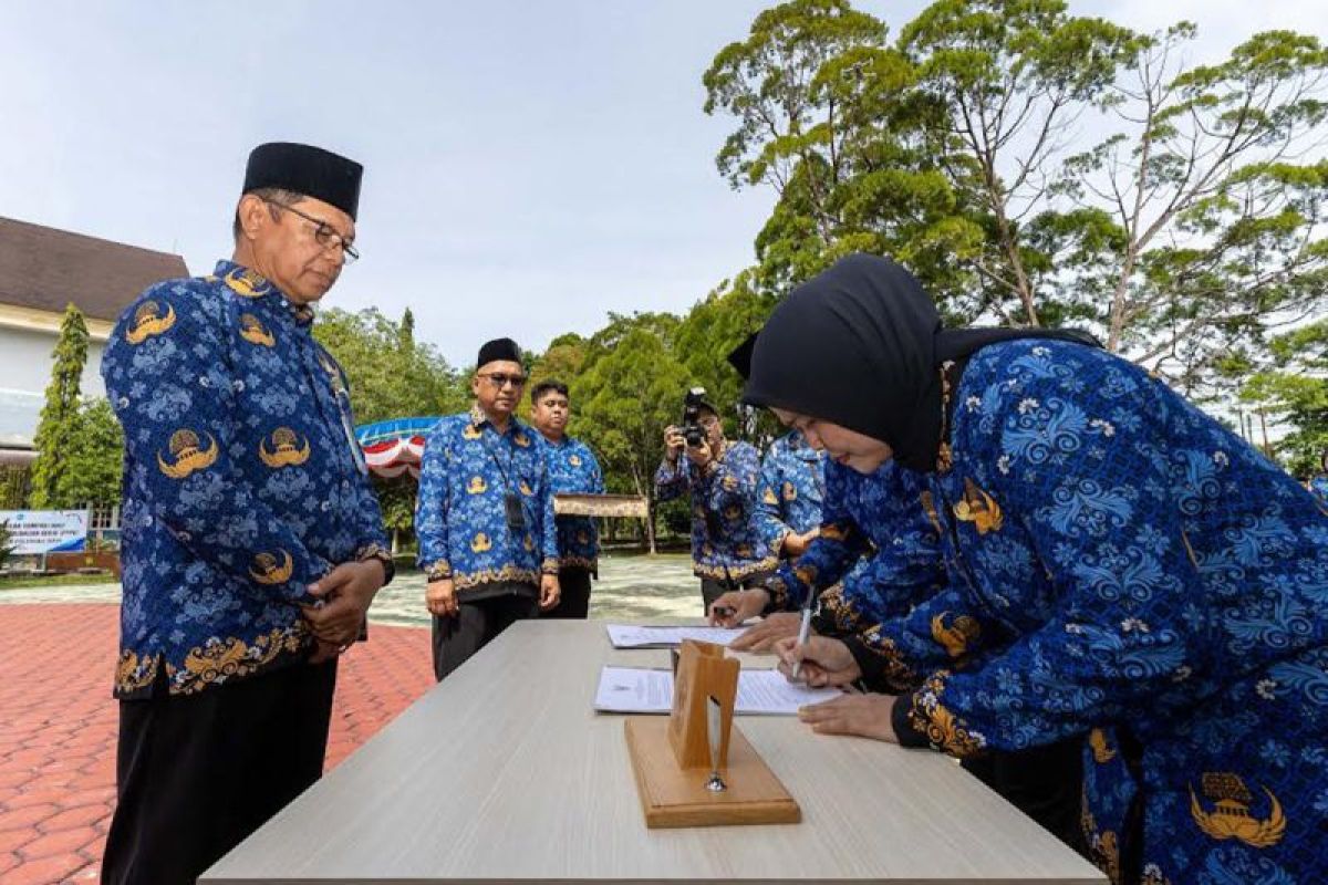 UPR lantik 291 PPPK dan syukuran Dies Natalis ke-62