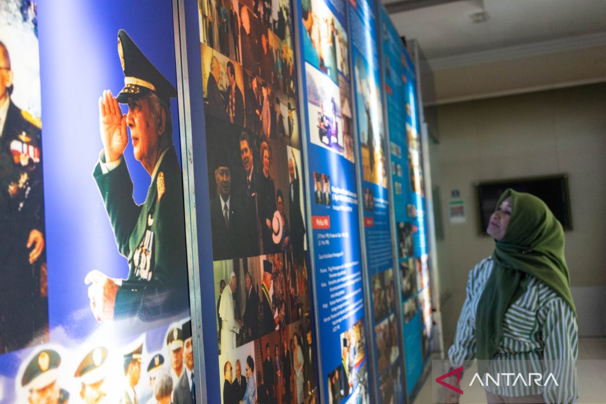 Menteri HAM "no comment" atas gelar pahlawan Soeharto