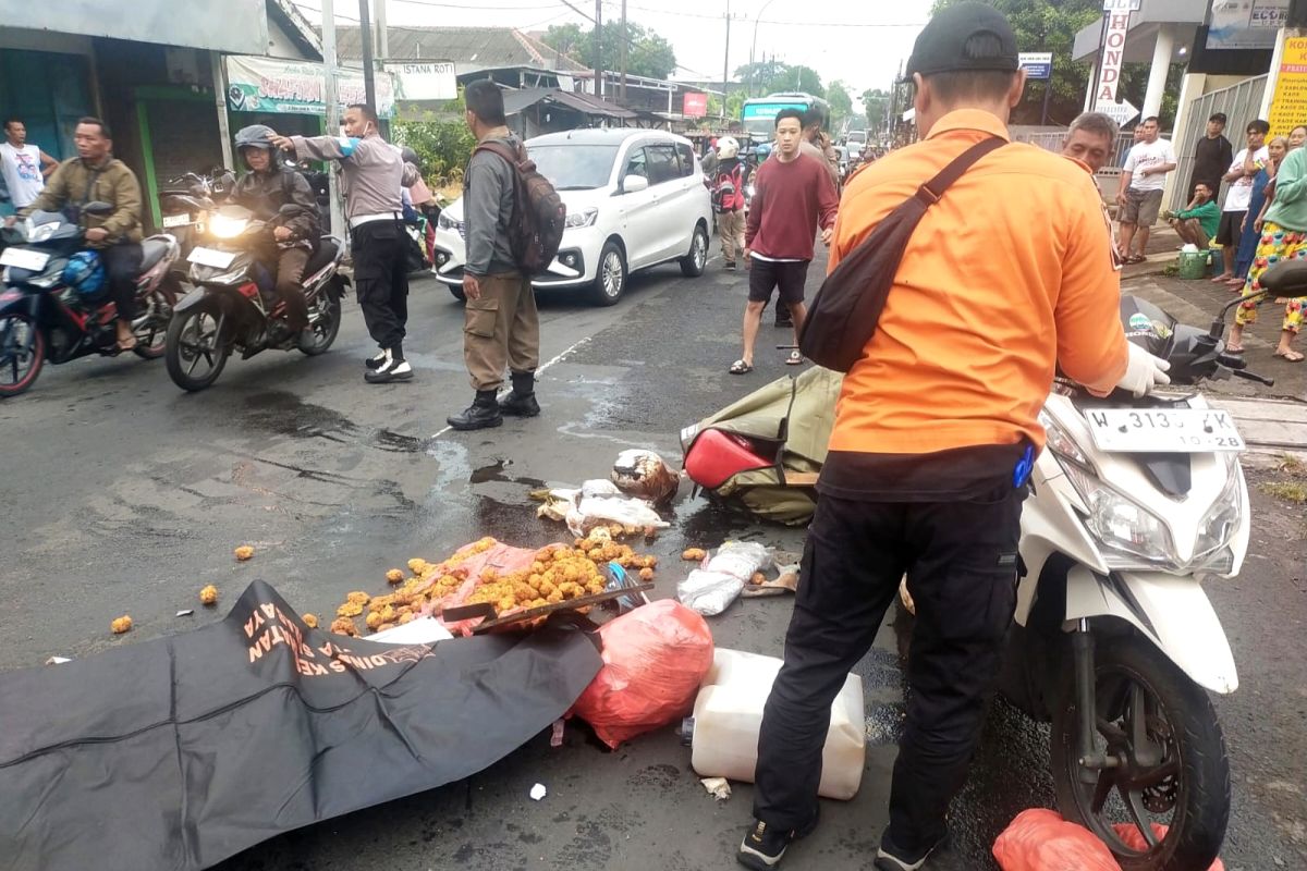Pemotor asal Lamongan meninggal akibat kecelakaan di Surabaya