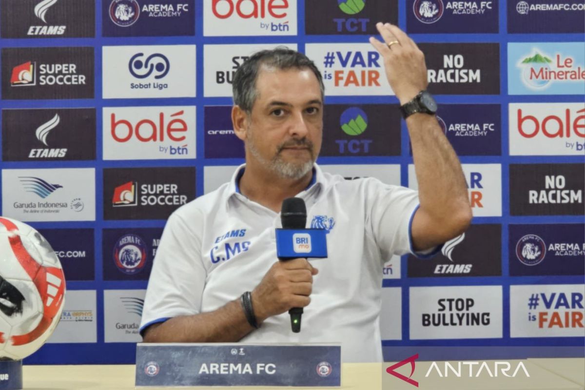 Pelatih Arema fokus benahi kebugaran pemain songsong "Derbi Jatim"