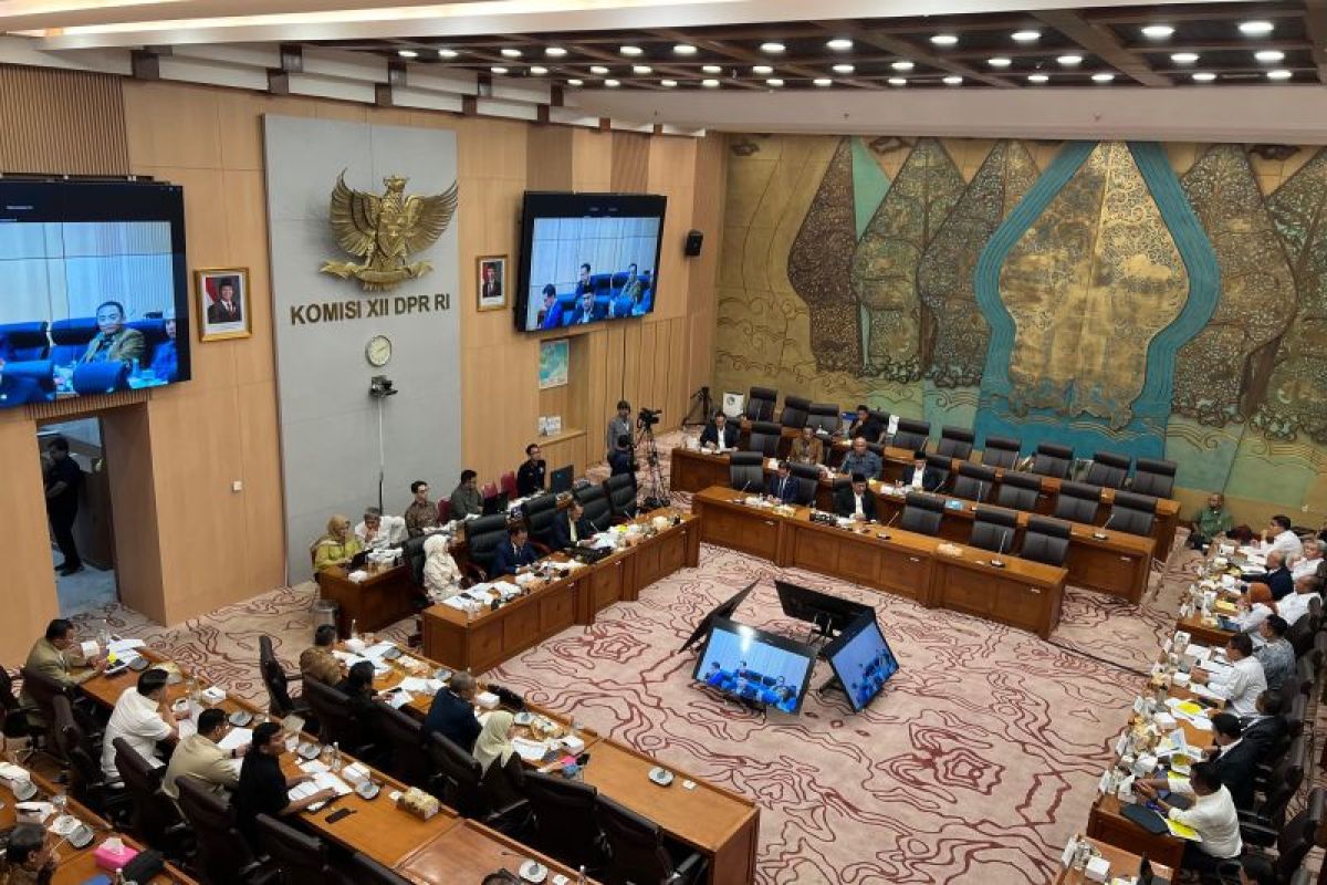 ESDM tugaskan PLN serap Rp4,35 triliun percepat realisasi anggaran