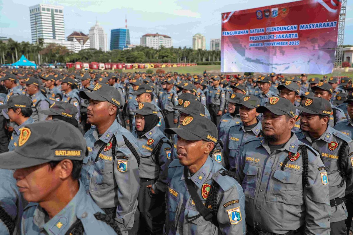 Rano Karno kukuhkan 6.035 anggota Satlinmas dan Satgas Linmas 