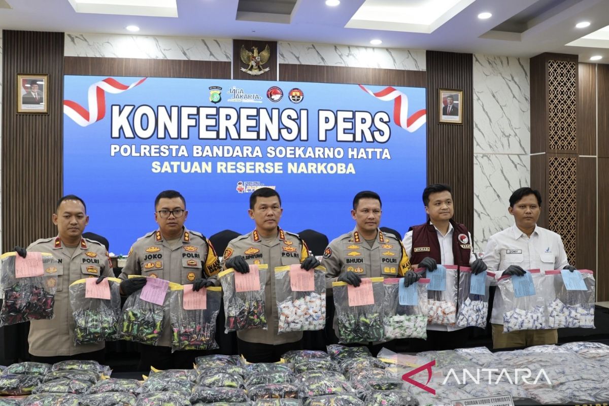 Polisi bongkar peredaran vape berisi obat keras senilai Rp42,5 miliar