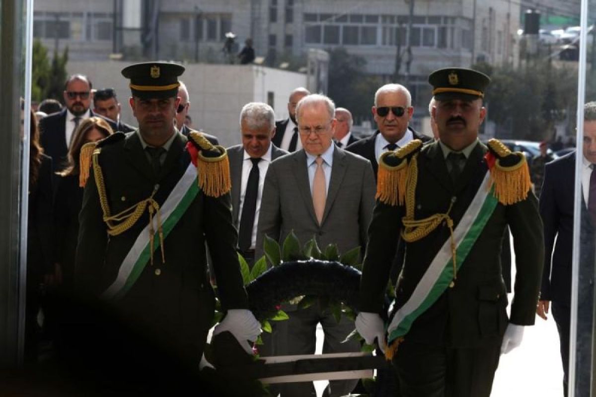 Warga Palestina Kenang 21 Tahun Wafatnya Yasser Arafat