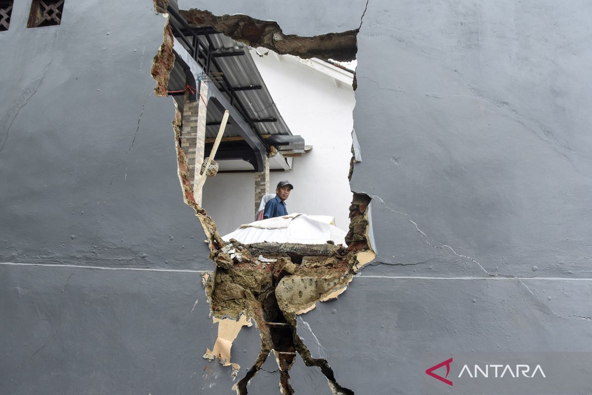 Bencana pergerakan tanah di Ciamis