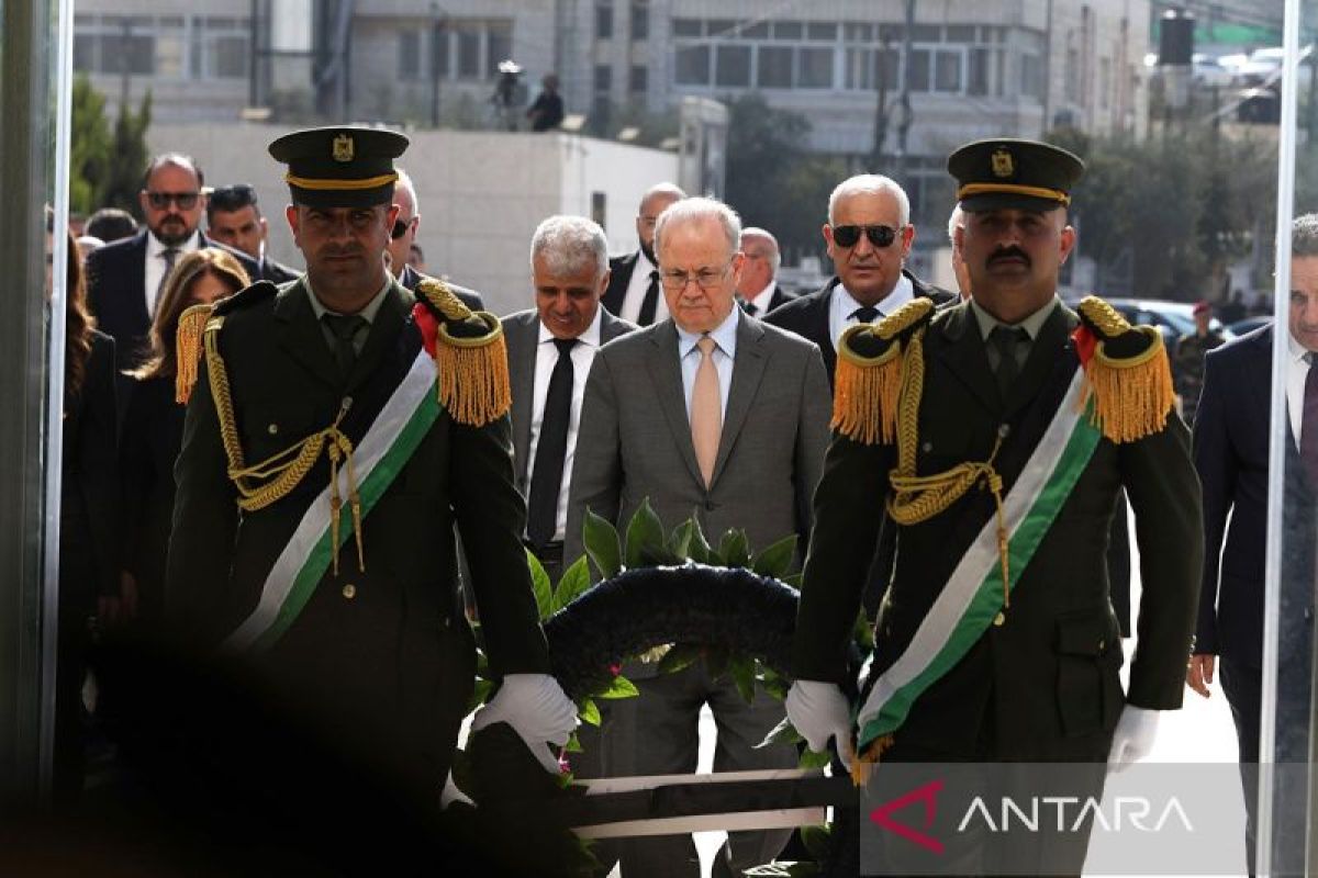 Warga Palestina peringati 21 tahun wafatnya Arafat