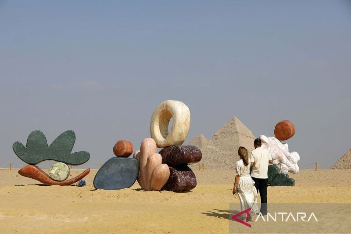 Pameran seni internasional digelar di objek wisata Piramida Giza Mesir