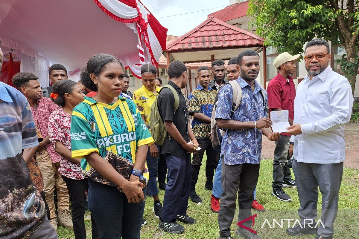 Ketua Komite III DPD RI tantang penerima beasiswa KIP-K tingkatkan IPK