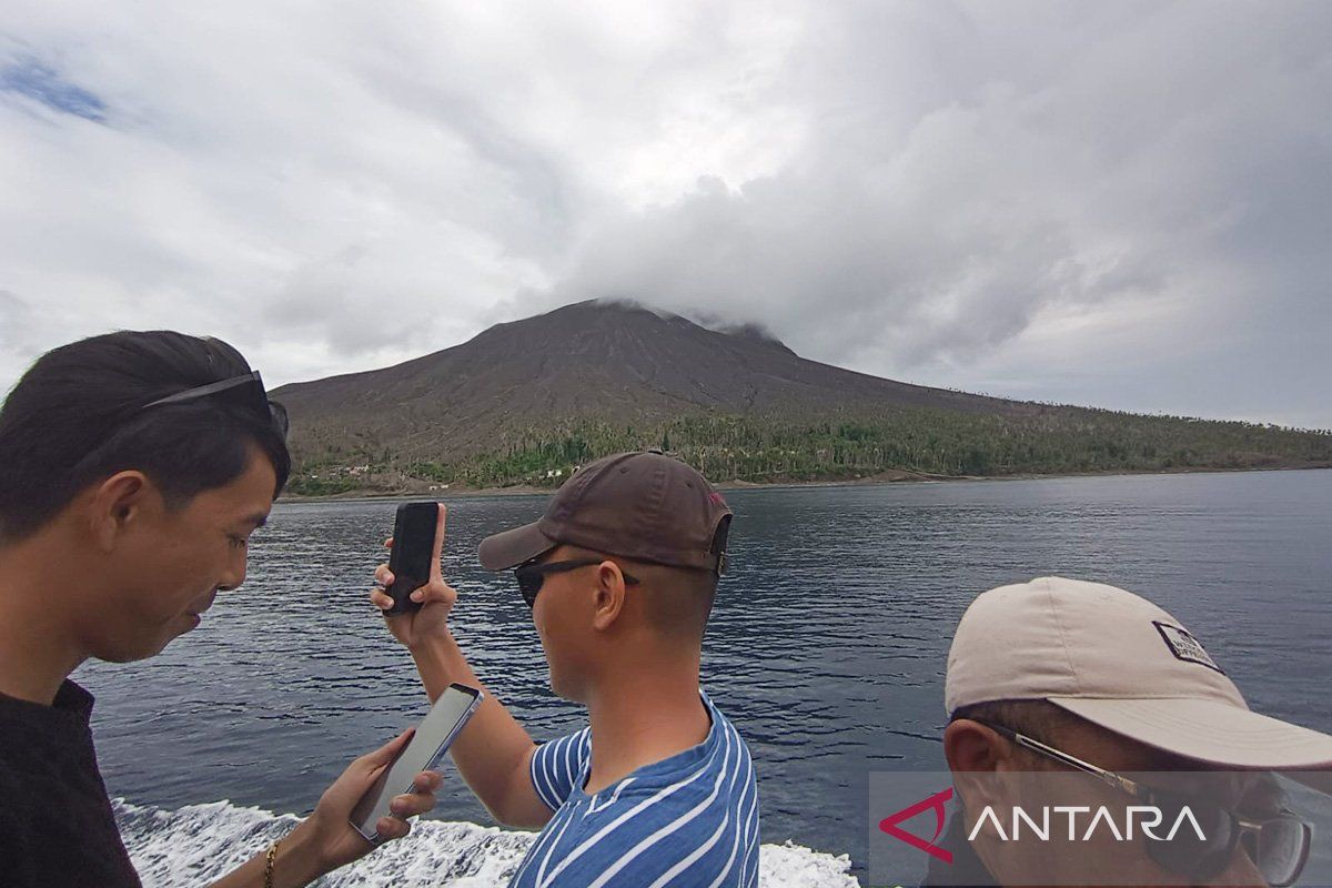 Aktivitas gunung api sebabkan putusnya kabel 'Palapa Ring Tengah'