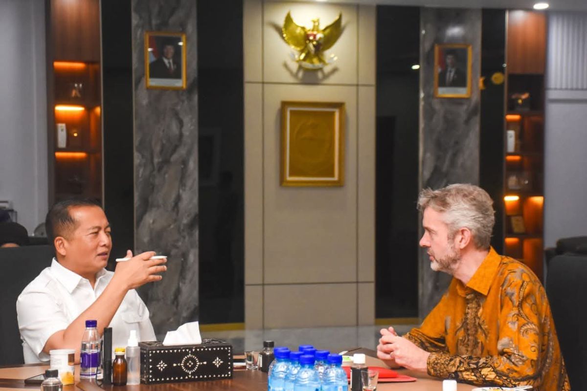 Kendaraan dinas di NTB siap beralih ke kendaraan listrik