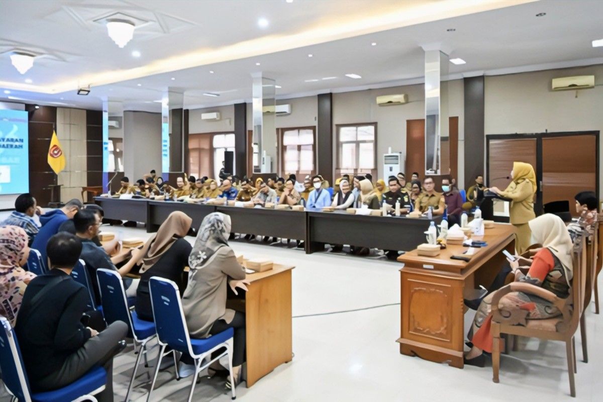 Pemkab Kobar pasang puluhan unit alat pembayaran pajak online