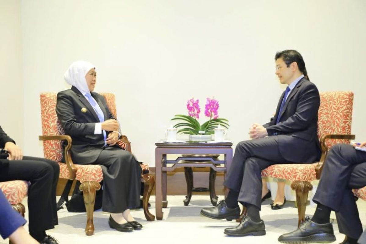 Khofifah sampaikan program karbon dan investasi ke PM Singapura