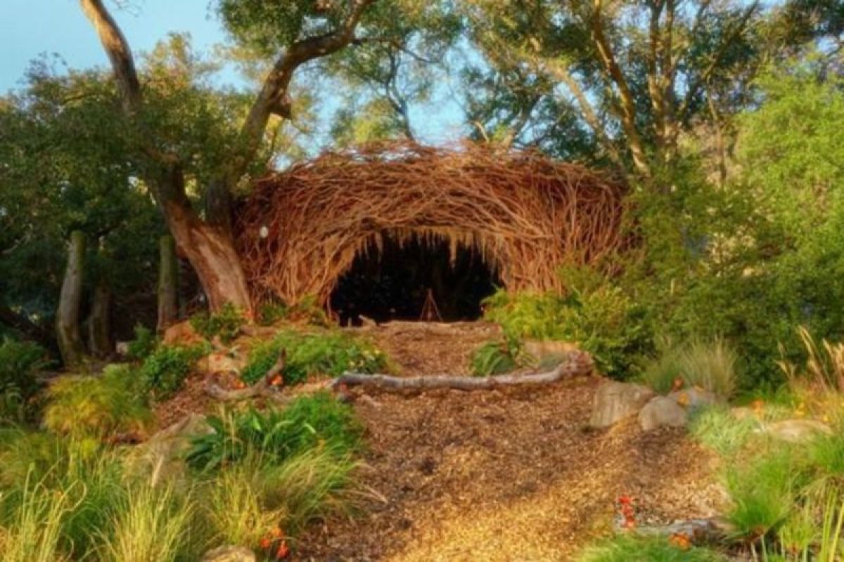 Airbnb Ajak Tamu Masuk ke Dunia Wicked: For Good di Tempat Persembunyian Elphaba