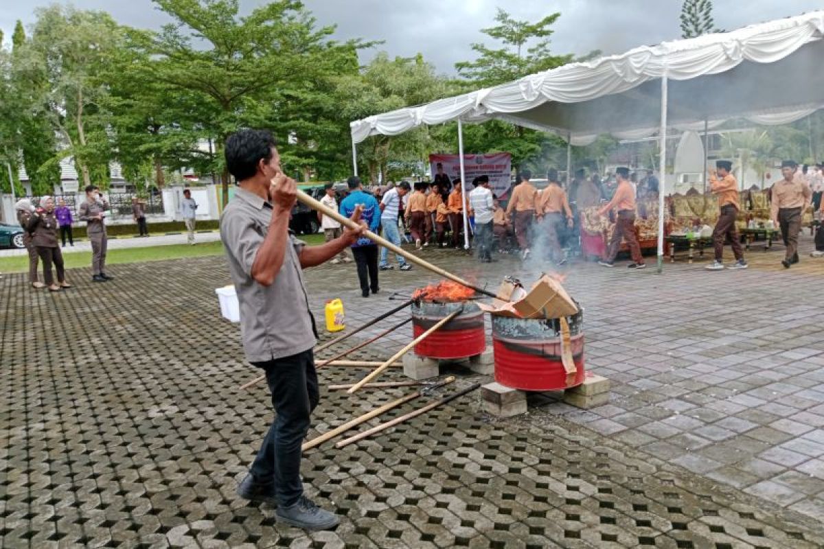 Kejari Lombok Tengah edukasi pelajar stop narkoba