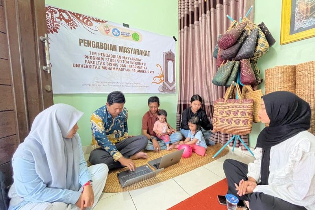 Tim dosen UMPR latih pemasaran digital UMKM