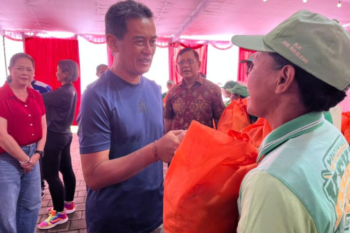 Buleleng Bali upayakan kesejahteraan petugas kebersihan