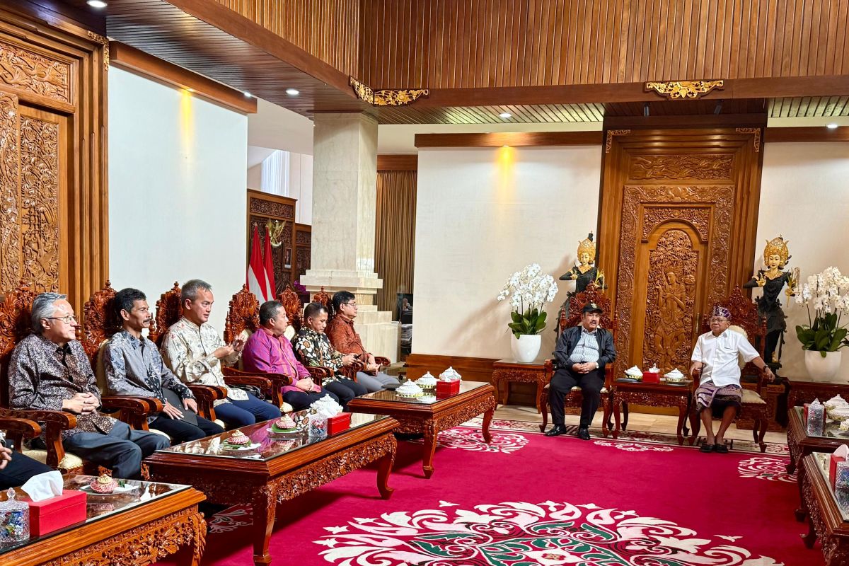 Gubernur laporkan Program Bali Mandiri Energi ke Menteri PPN