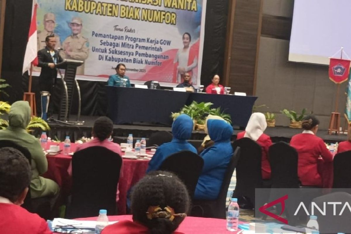 Wabup Biak Numfor minta program GOW dapat sinergi dengan pemda