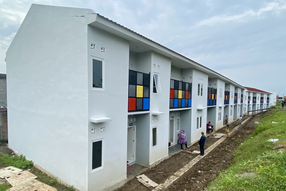 SMF ubah pemukiman kumuh di Sangkrah jadi deretan rumah layak huni