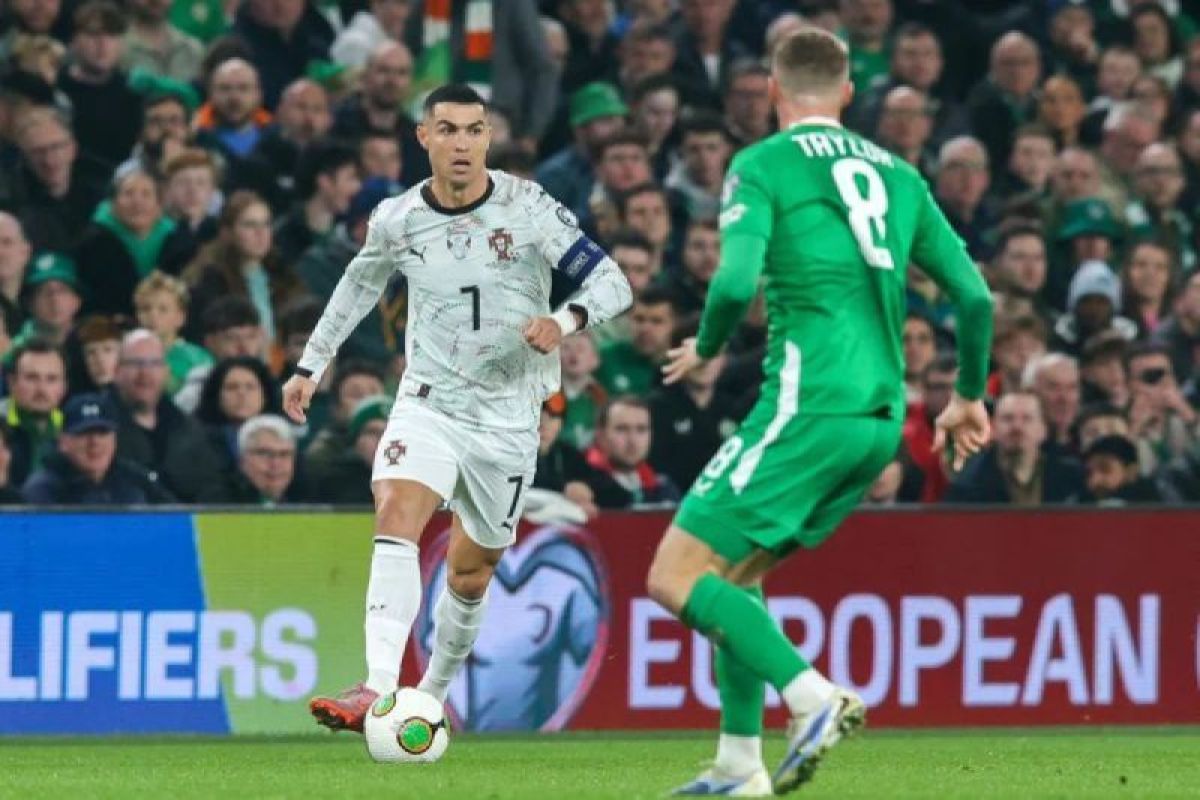 Ronaldo Dikartu Merah, Portugal Tersungkur di Tangan Irlandia