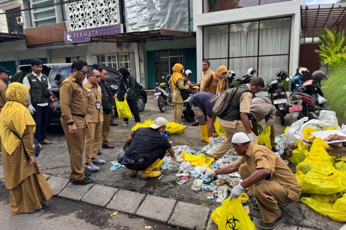 Dinkes Mataram siap cabut izin faskes buang limbah medis sembarangan