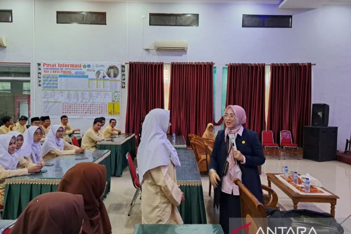 Kemenag Sumbar berikan edukasi wakaf produktif bagi Gen Z