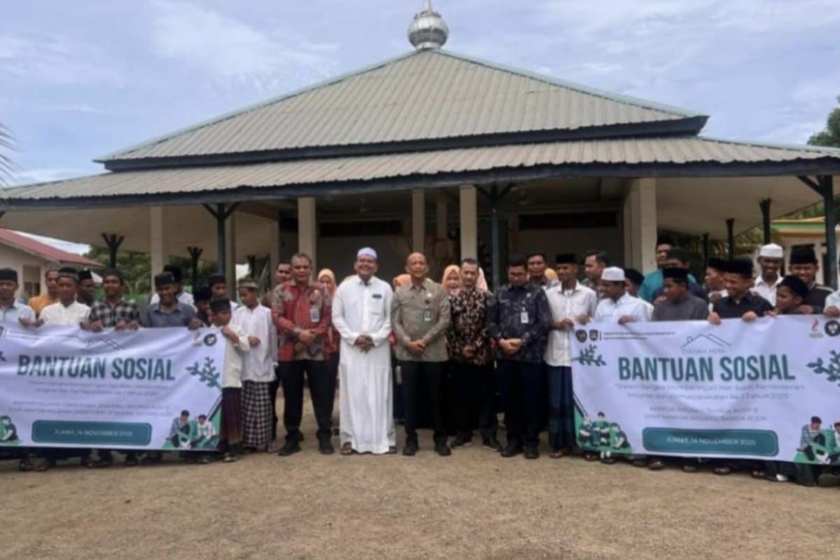 Hari Bakti Kemenimipas, Imigrasi Aceh salurkan bantuan sosial ke dayah