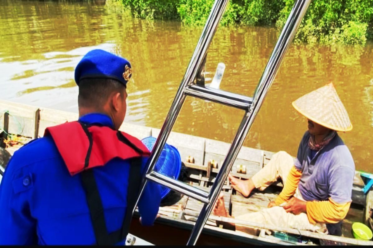 Polairud Tanah Laut imbau nelayan meningkatkan keamanan saat melaut