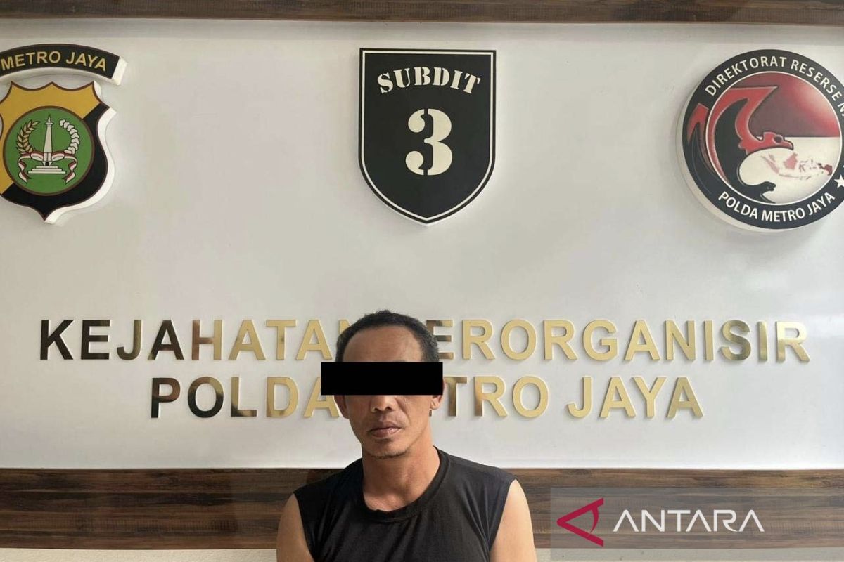 Polisi tangkap pria berikut ganja siap edar 476,5 gram di Depok