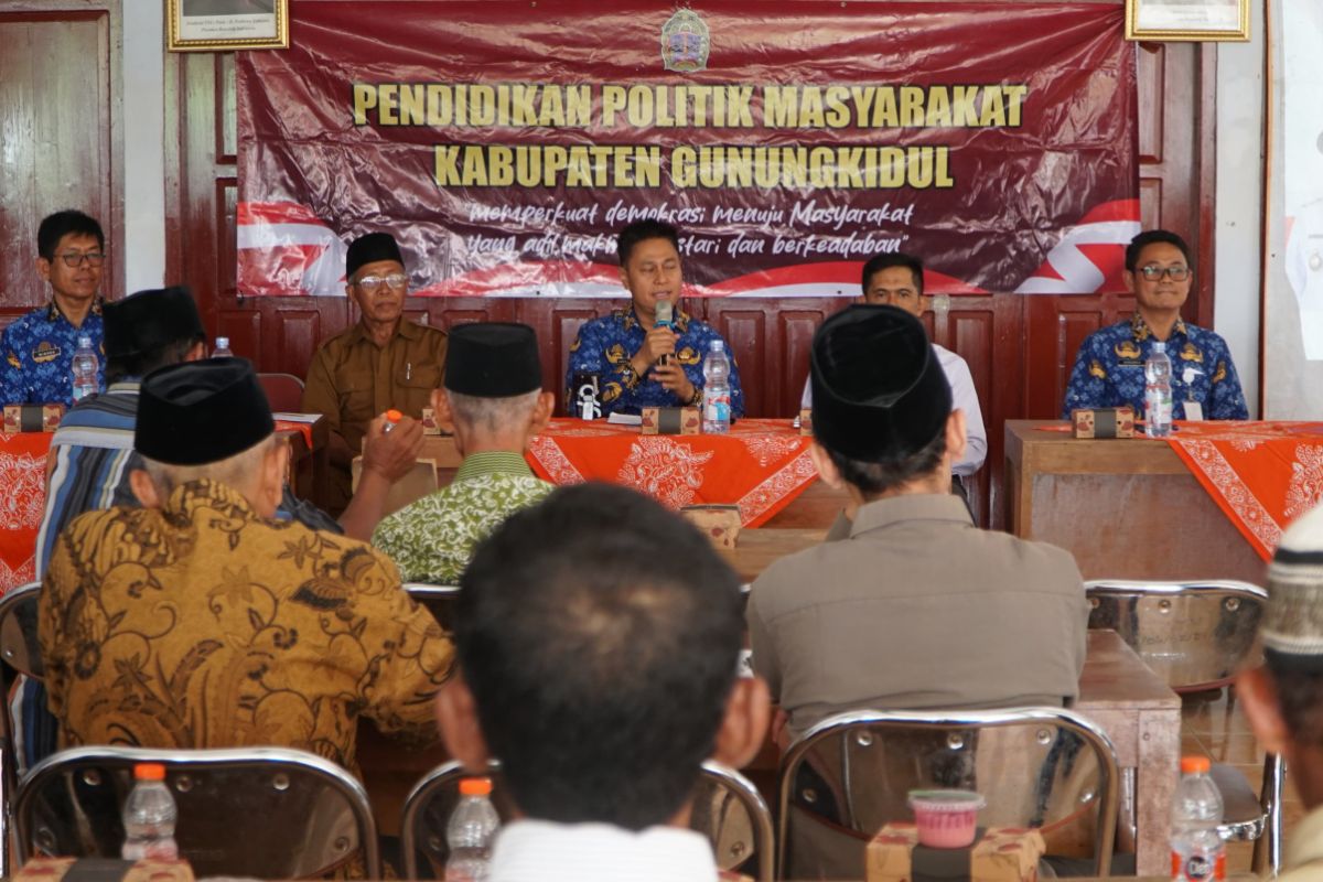 Pemkab Gunungkidul memperkuat pemahaman masyarakat tentang demokrasi